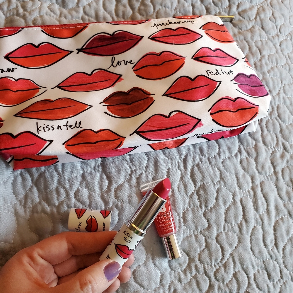 Clinique Gift Set--Pinks